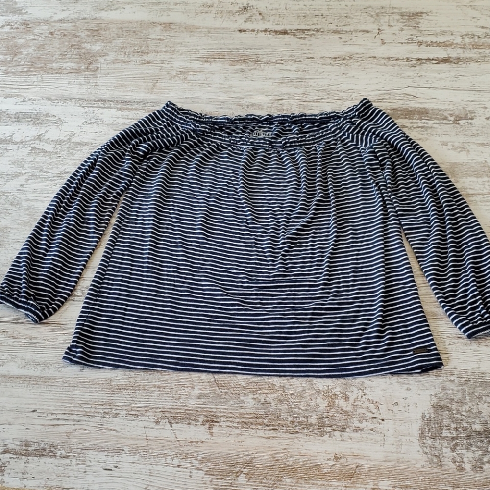 Juniors Hollister easy tee size XS